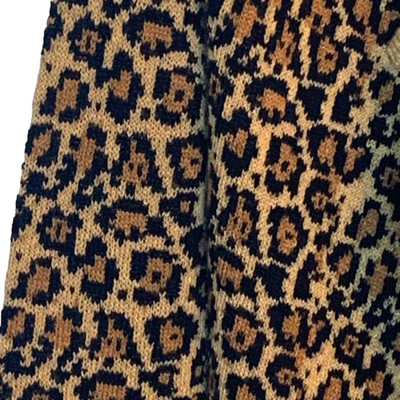 Adam Levine Women’s Small Animal Print Leopard Cardigan Sweater - Picture 2 of 8